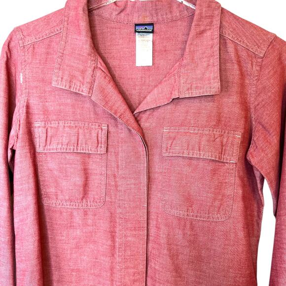 PATAGONIA Long-Sleeved Chambray Shirt Organic Cotton in Red Women's Size 2 - Picture 3 of 9